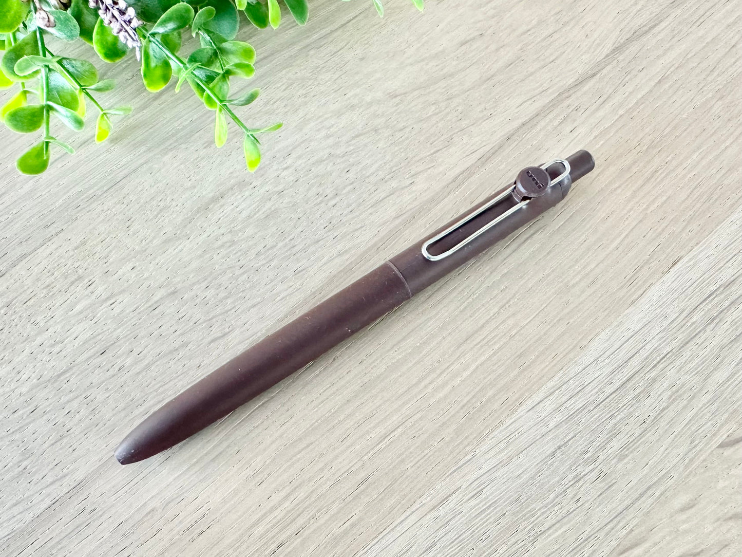 Kulepenn Uni-ball ZENTO Black ink