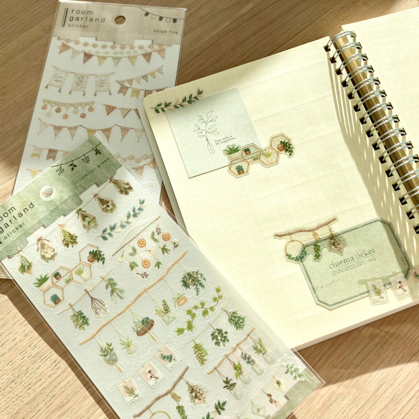 Klistermerker Room Garland Interior Green