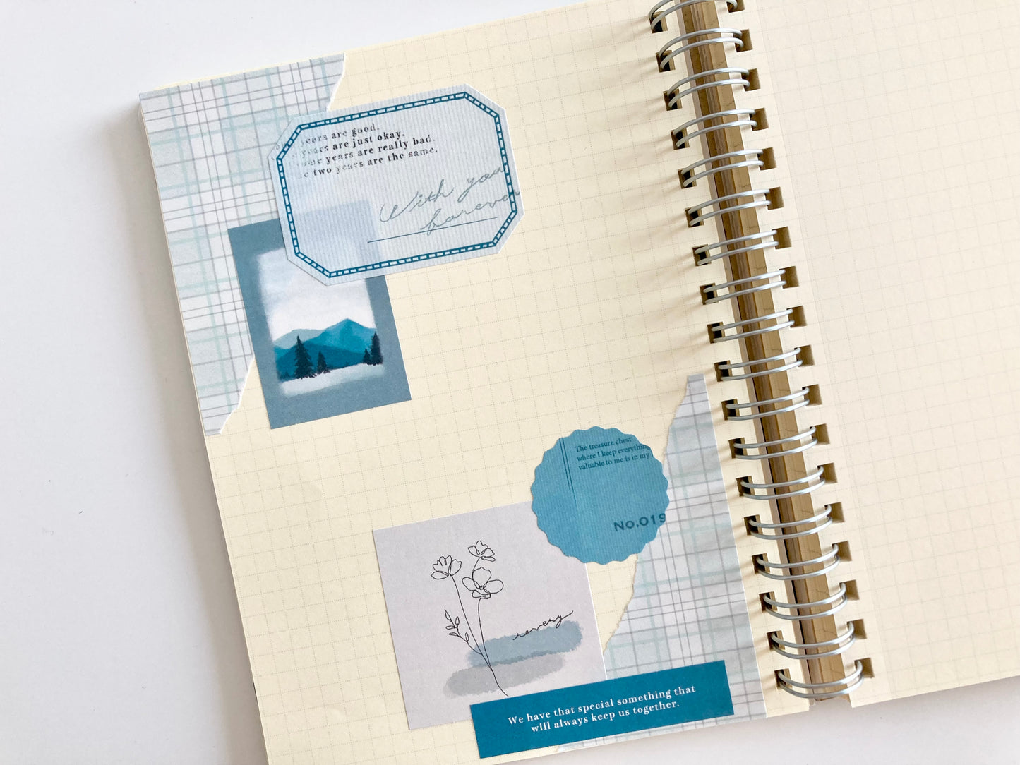 Paper Bundle Sticker Mint