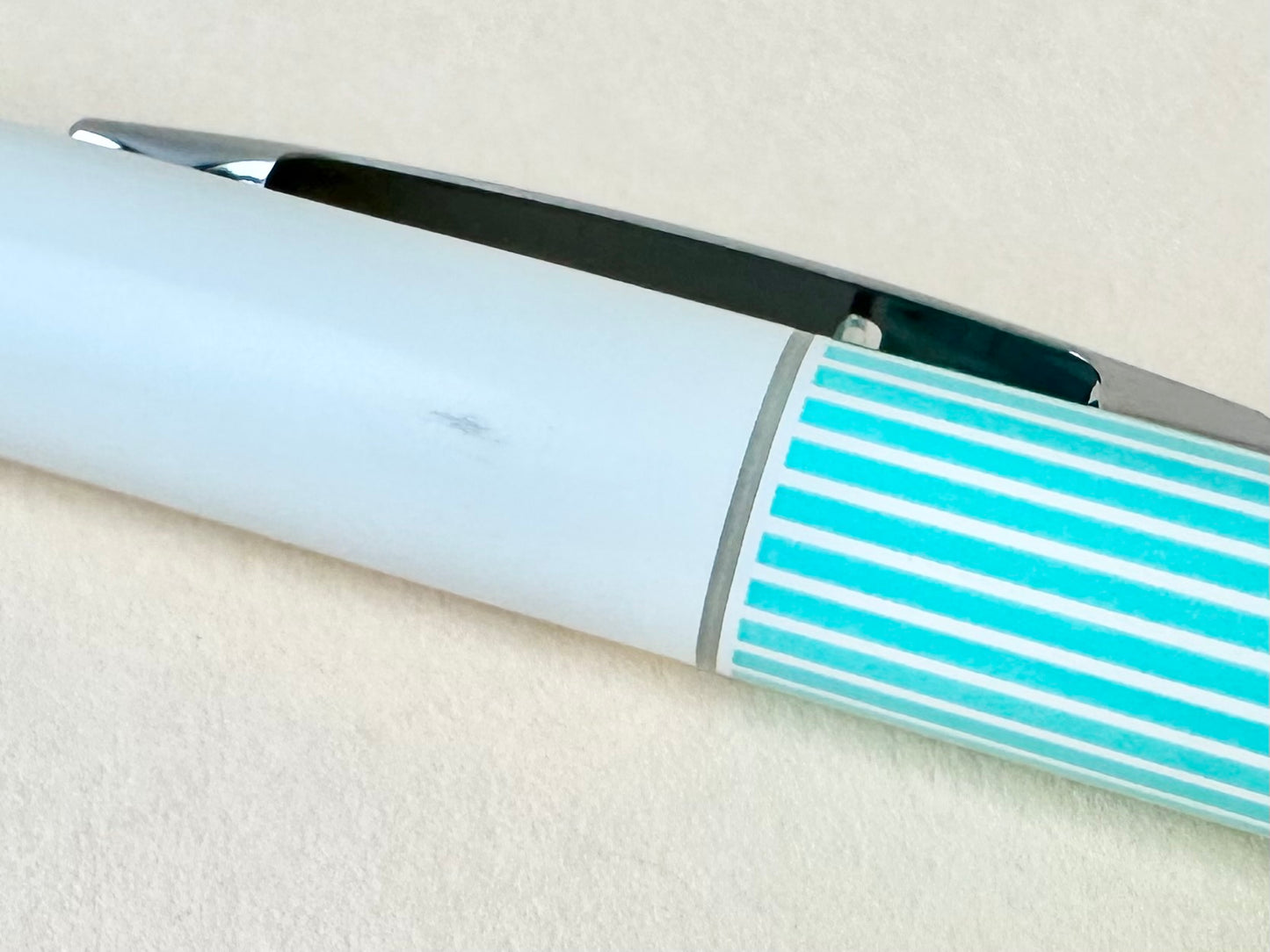 Mint Green Axis 0.4 Black ink Mint Green Axis 0.4 Black ink