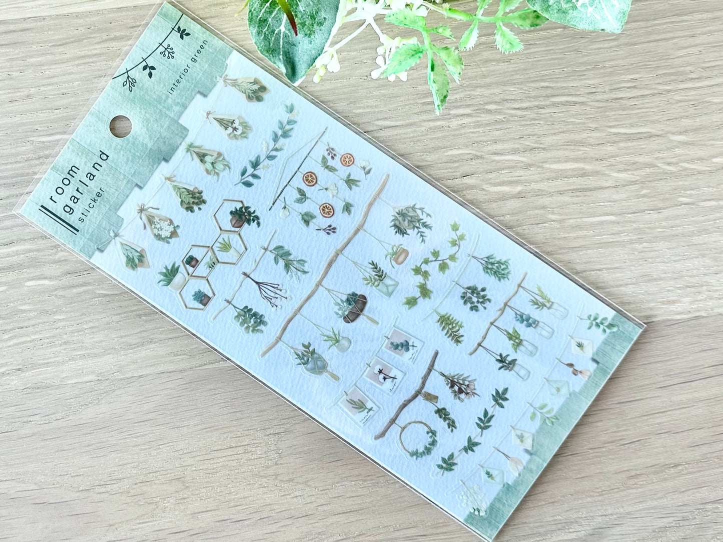 Klistermerker Room Garland Interior Green